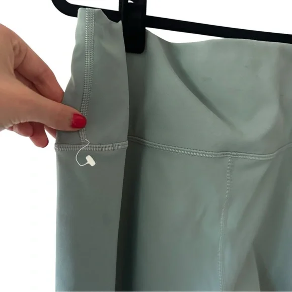 Lululemon Align™ High-Rise Short 6” – Size 12 - Picture 5 of 5